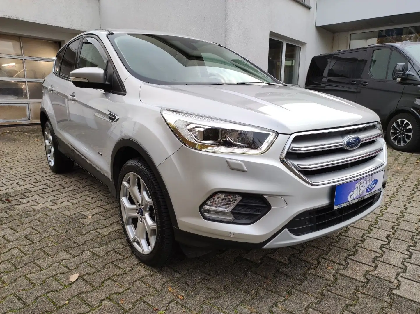 Ford Kuga Titanium AUTOM BiXenon Navi KeyFree Kamera Argent - 2