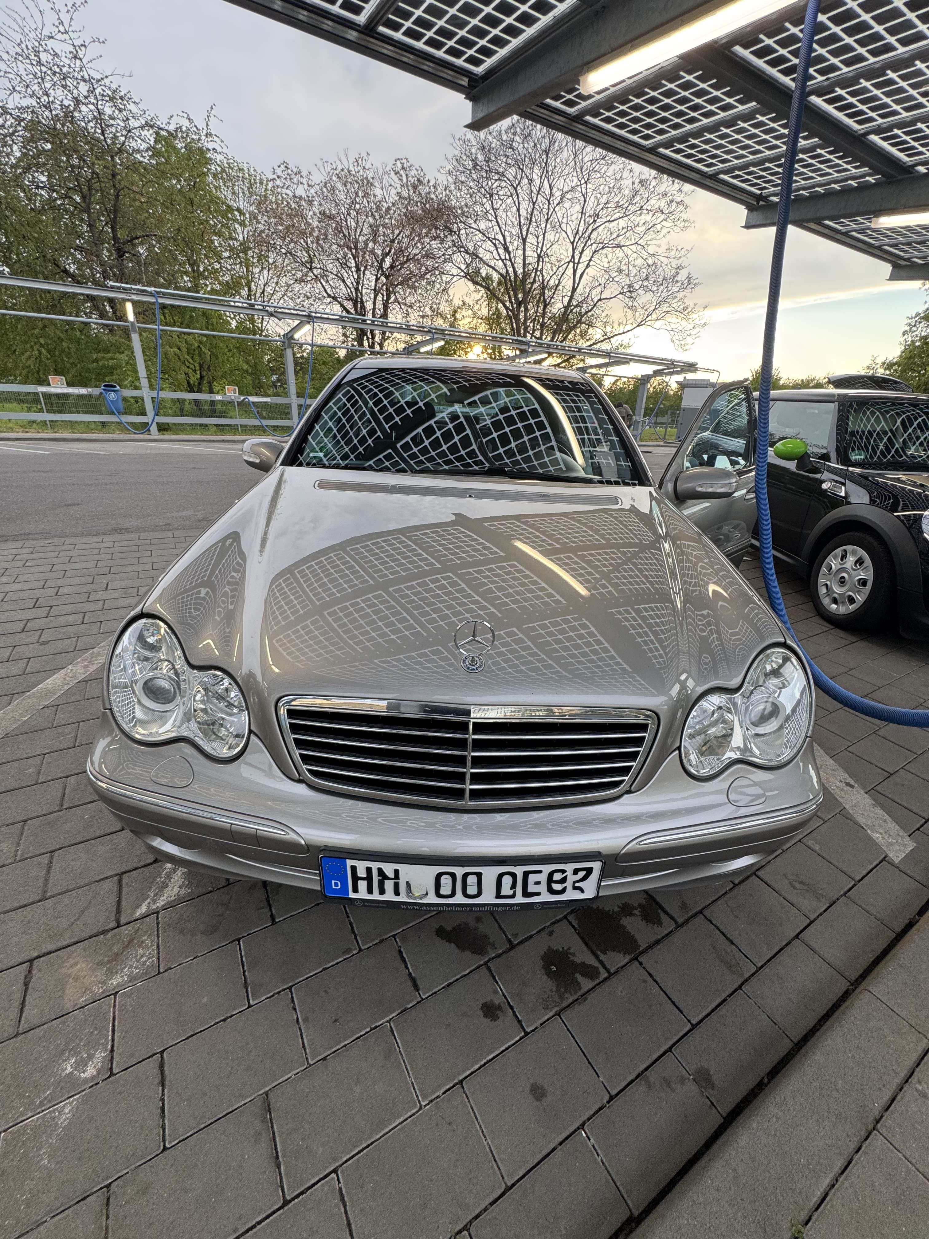 Second hand Mercedes Benz C-Class 200