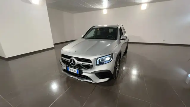 Mercedes-Benz GLB 220 GLB 220d AMG Line 4Matic Auto