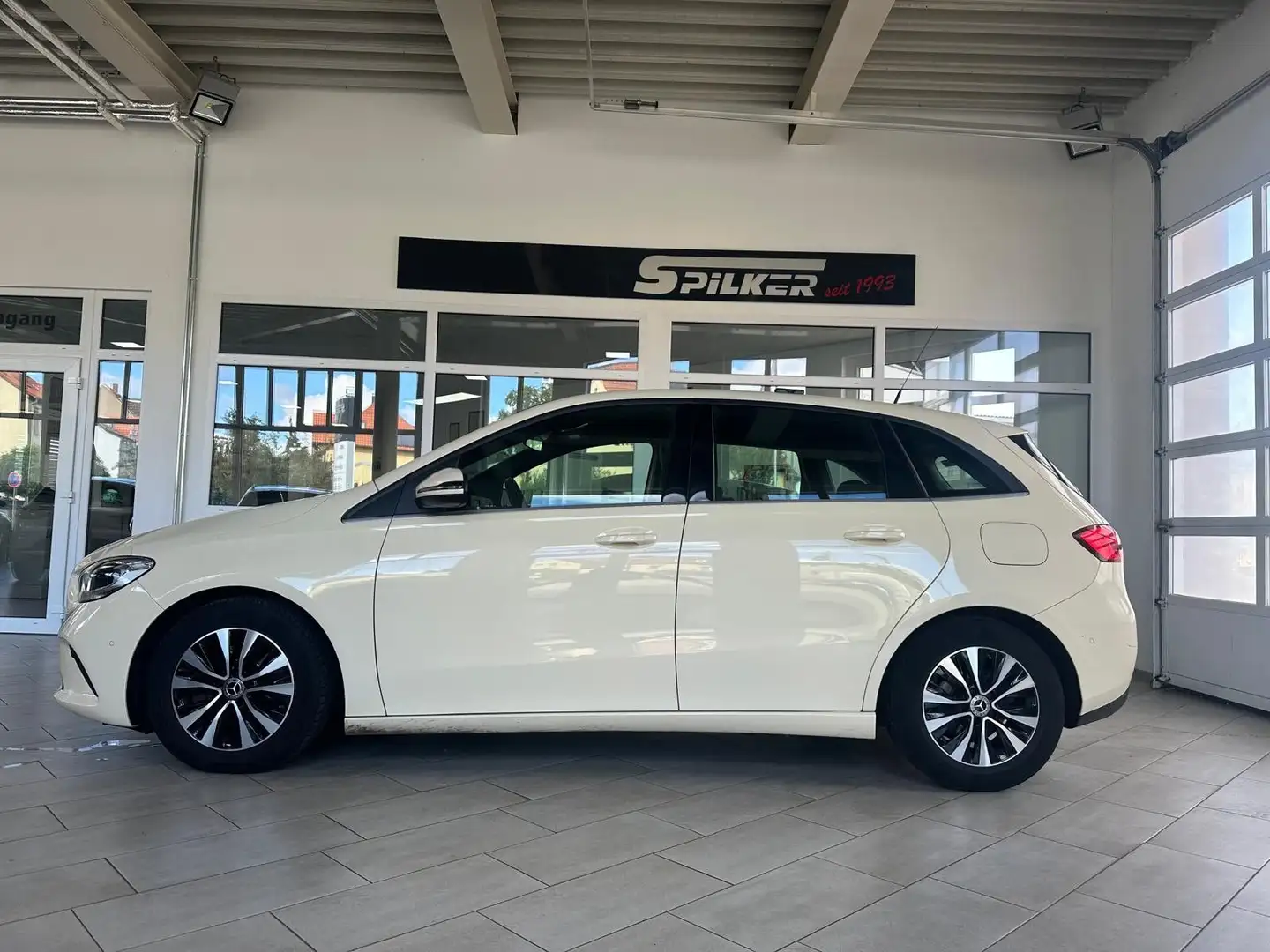 Mercedes-Benz B 180 d /NAVI/SHZ/Klima/PDC - 1