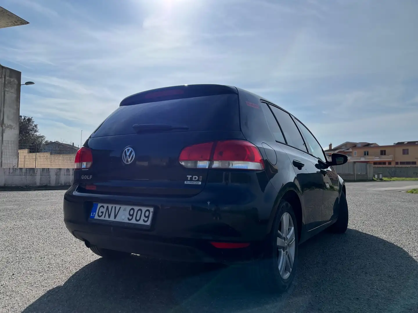 Volkswagen Golf 5p 1.6 tdi Highline - 2