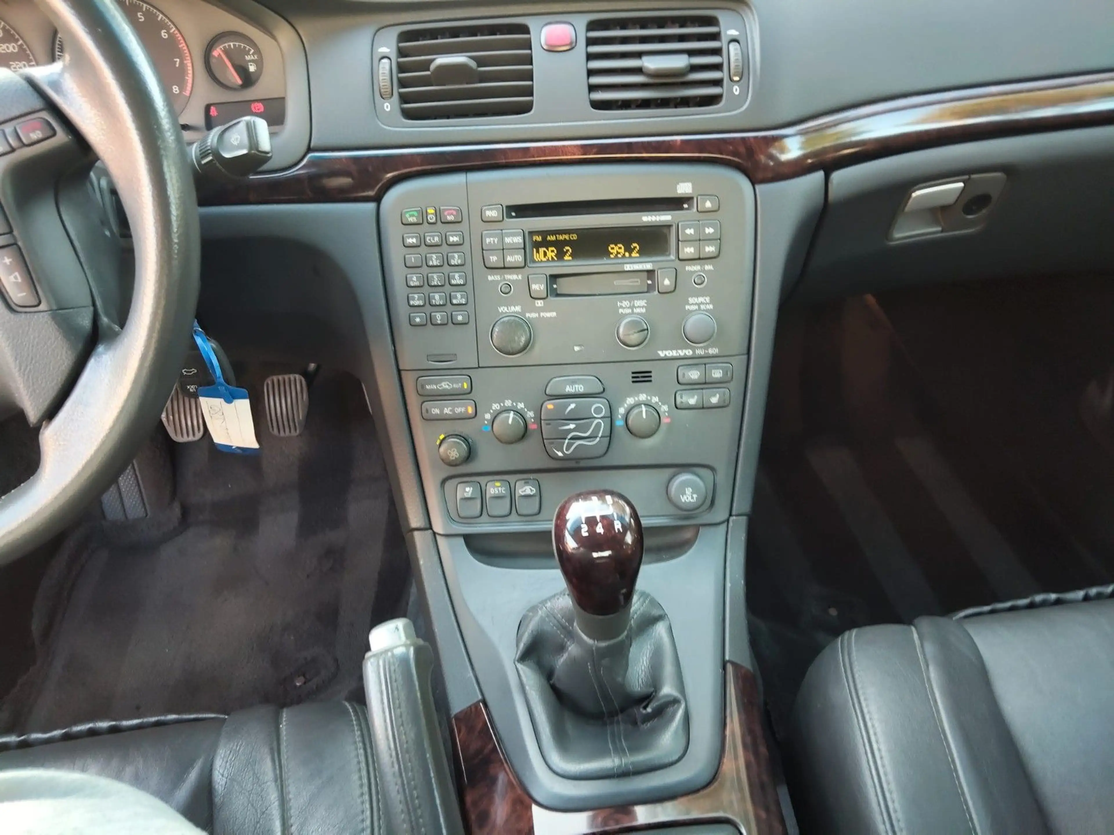 Volvo S80 2.4 - Scheckheft Volvo - TÜV+Inspktion neu — photo 16