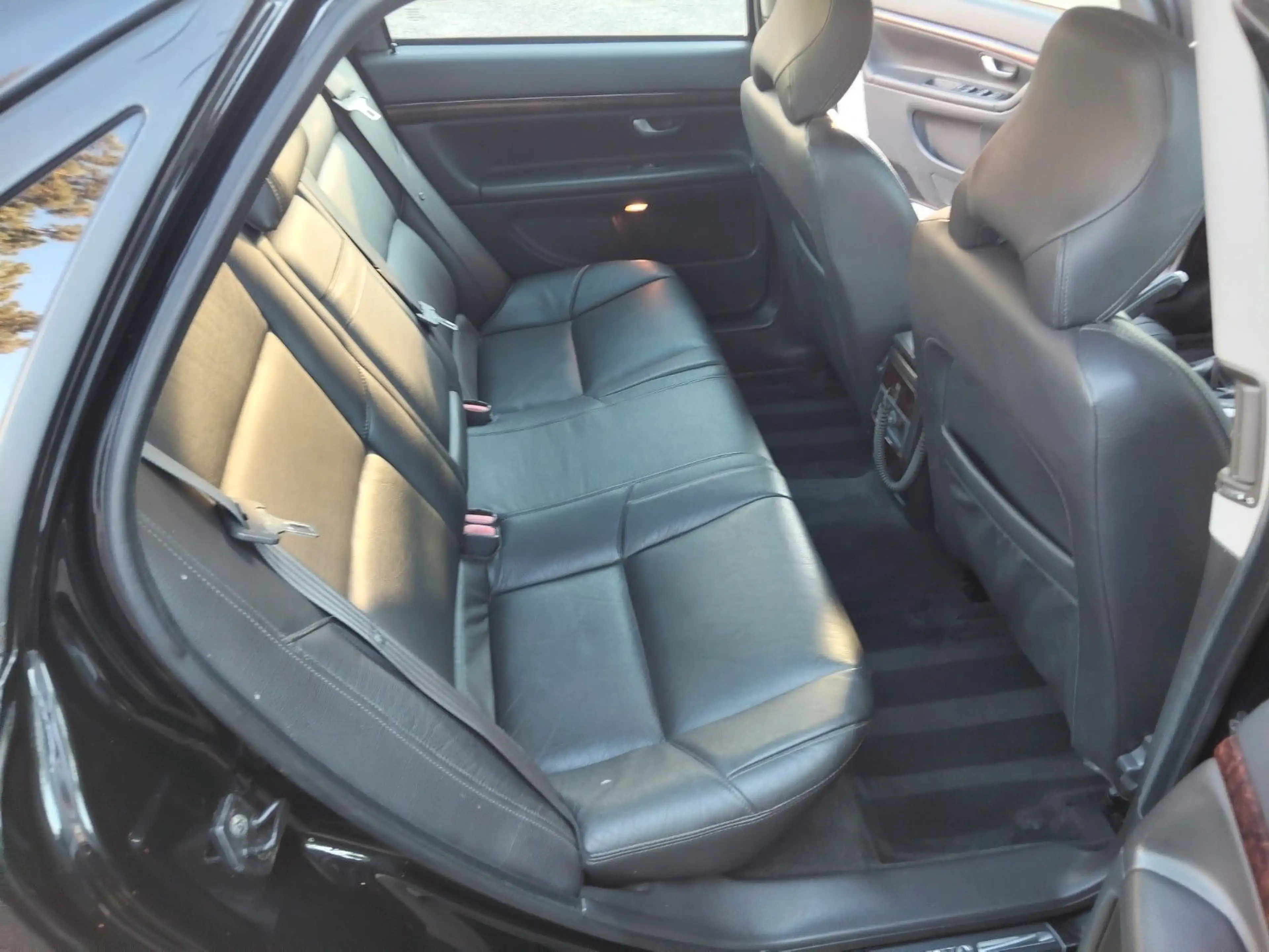 Volvo S80 2.4 - Scheckheft Volvo - TÜV+Inspktion neu — photo 7
