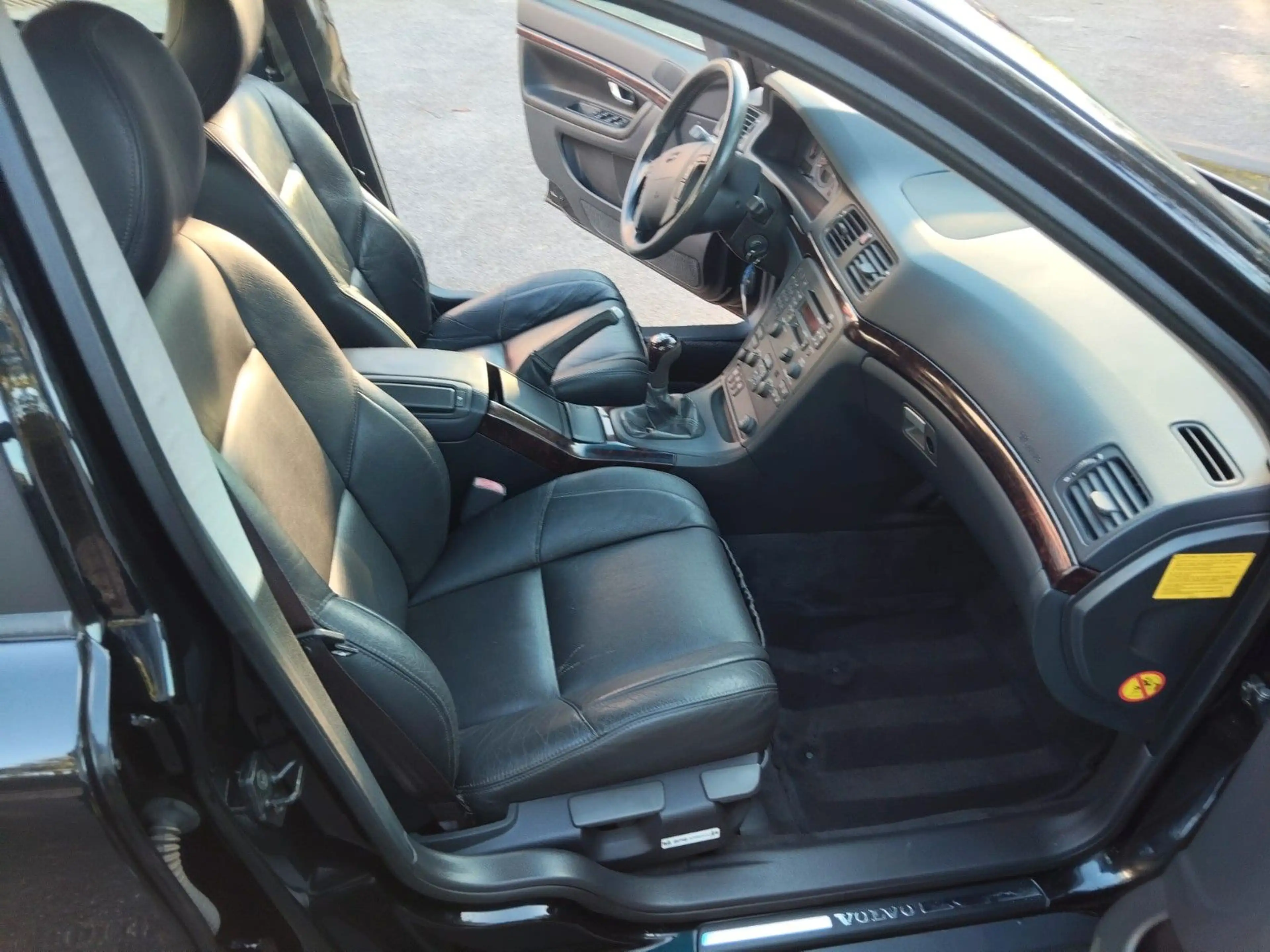 Volvo S80 2.4 - Scheckheft Volvo - TÜV+Inspktion neu — photo 14