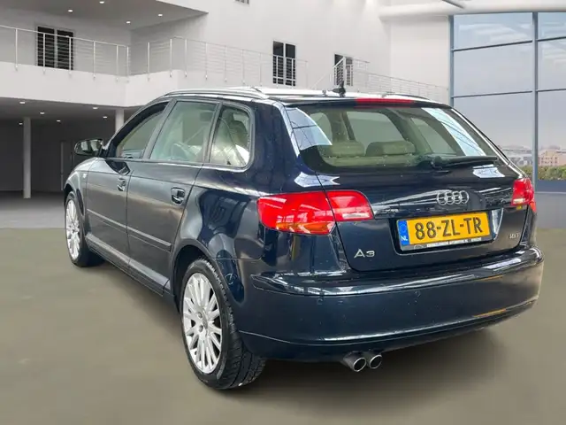 Audi A3 view 4