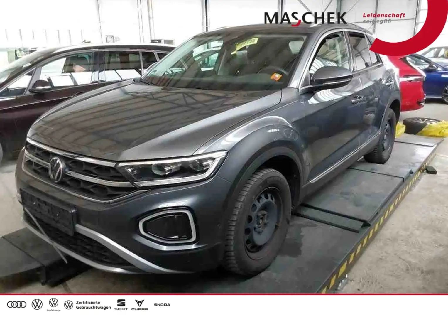 Volkswagen T-Roc Style 1.5 TSI DSG ACC RearView Massage IQDrive ACC Grau - 1