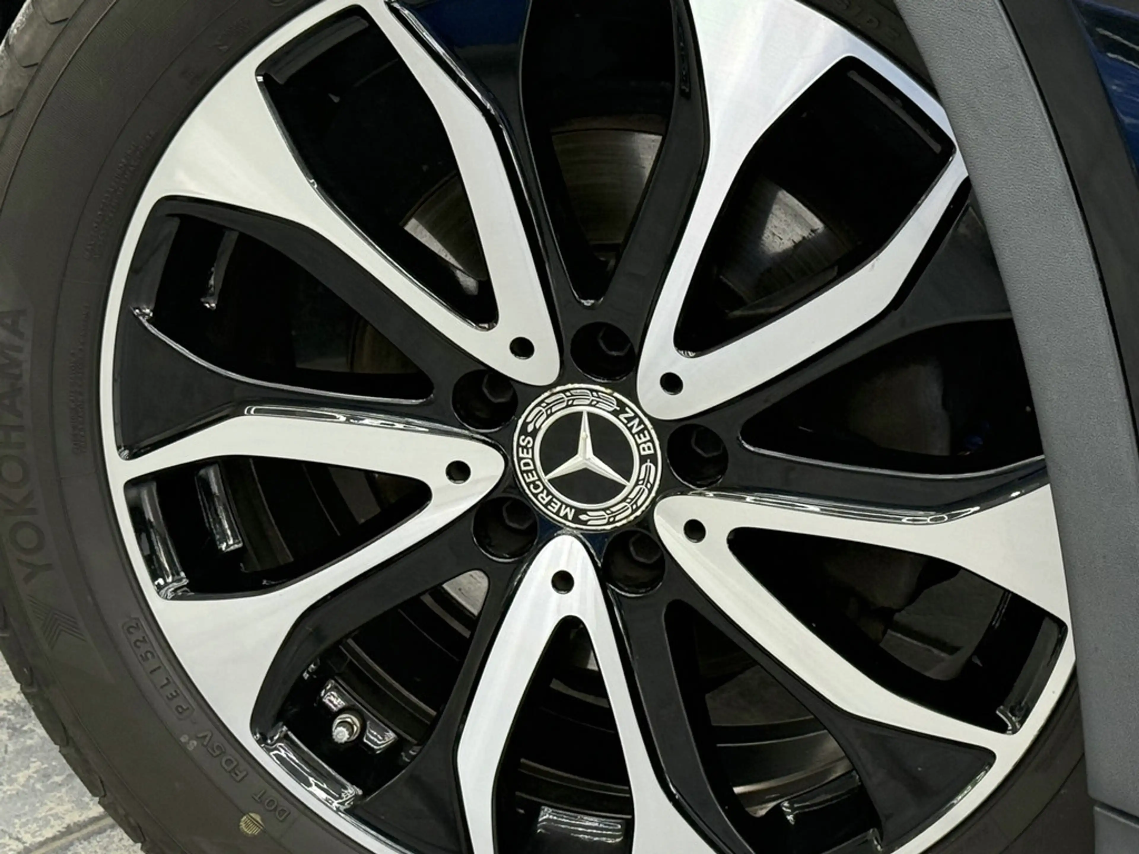 Mercedes-Benz GLA 220 d 4Matic AMG-Styling, LED, Leder, Kamera — photo 3