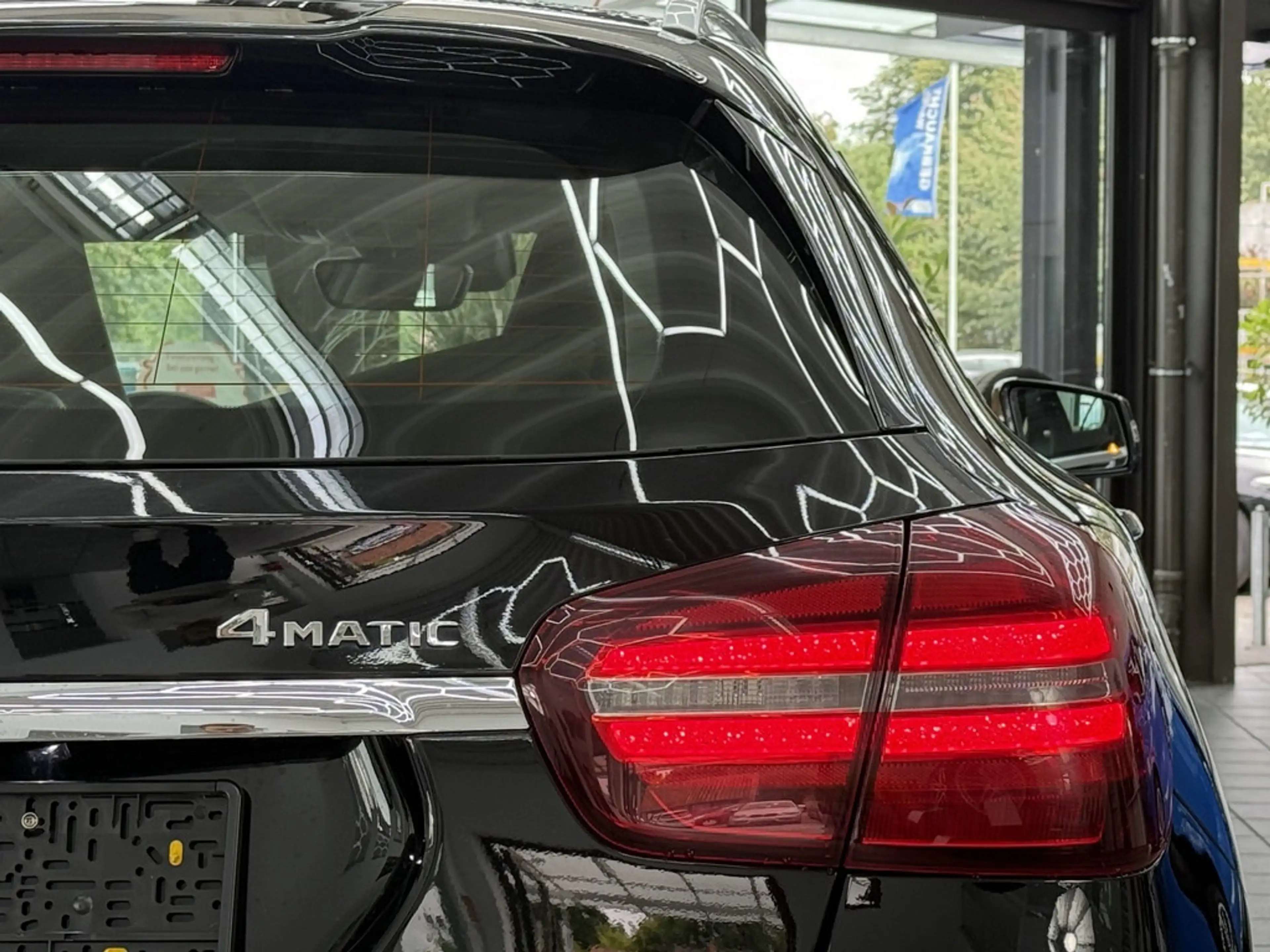 Mercedes-Benz GLA 220 d 4Matic AMG-Styling, LED, Leder, Kamera — photo 14