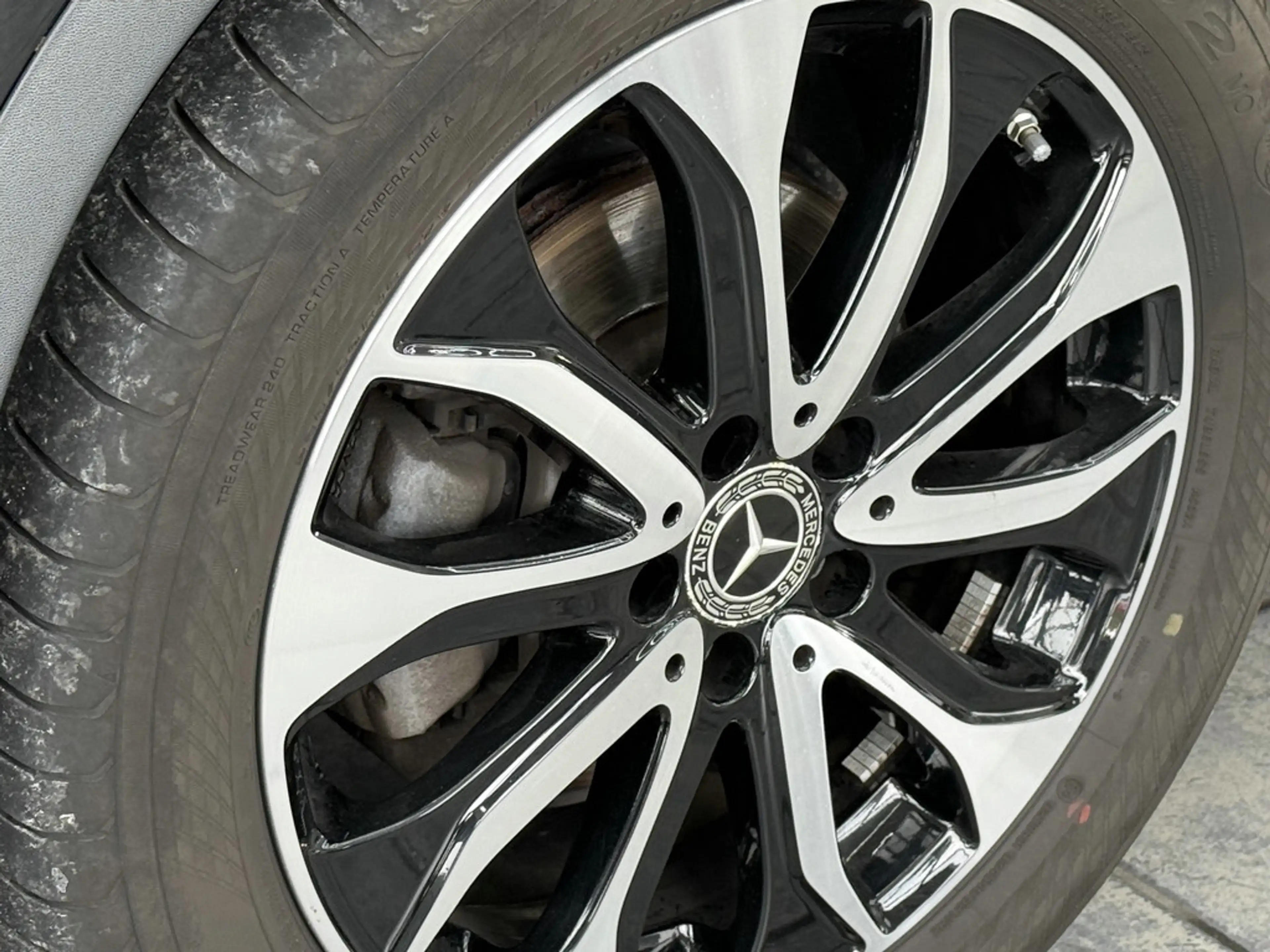 Mercedes-Benz GLA 220 d 4Matic AMG-Styling, LED, Leder, Kamera — photo 9