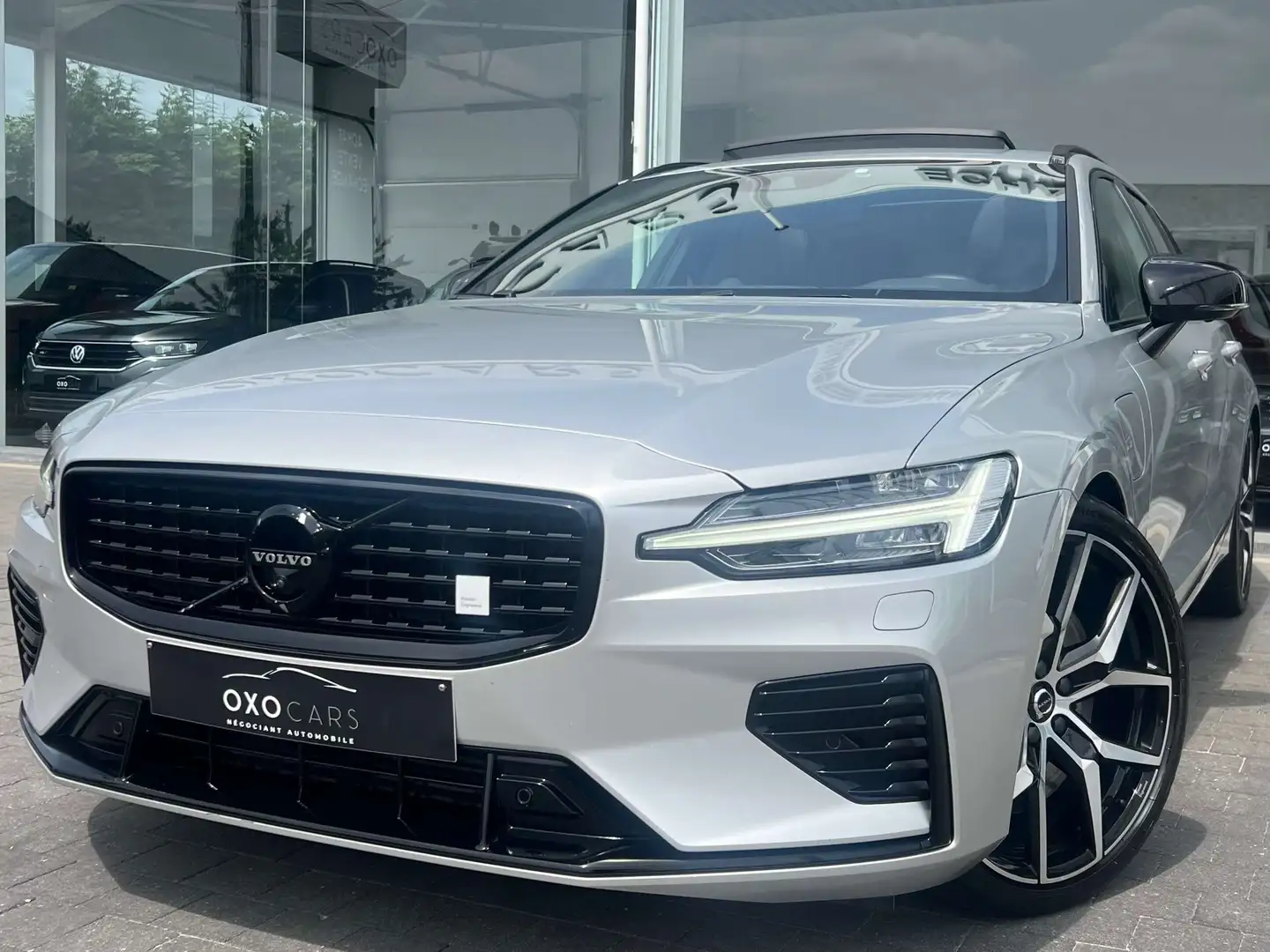 Volvo V60 2.0T8 AWD/ POLESTAR ENGINEERED/ PHEV/ FULL OPTIONS Gris - 1