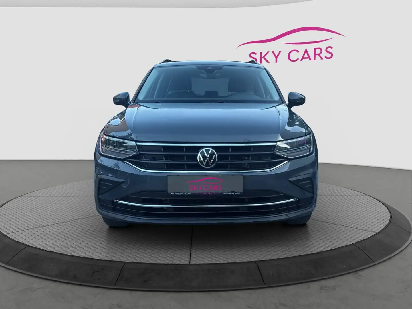 Volkswagen Tiguan Life 2.0 TDI | EZ 11/2022 | Modell 2023 | DSG | ACC | Kamera | AHK | LED | Navi | 66.000 km | 1. Besitz | Unfallfrei Grau - 2