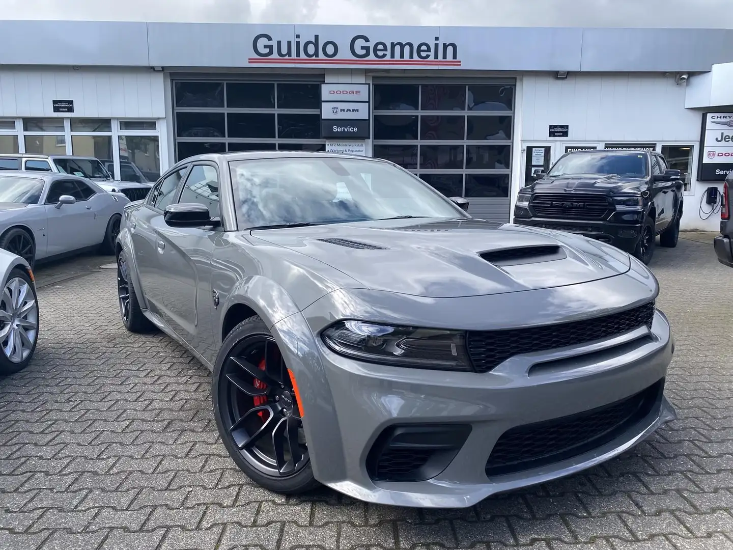 Dodge Charger Hellcat 6.2 V8 Widebody Gris - 1