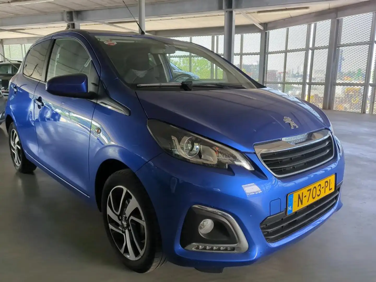 Peugeot 108 1.0 e-VTi Allure | Navi by app | Camera | Apple ca Bleu - 2