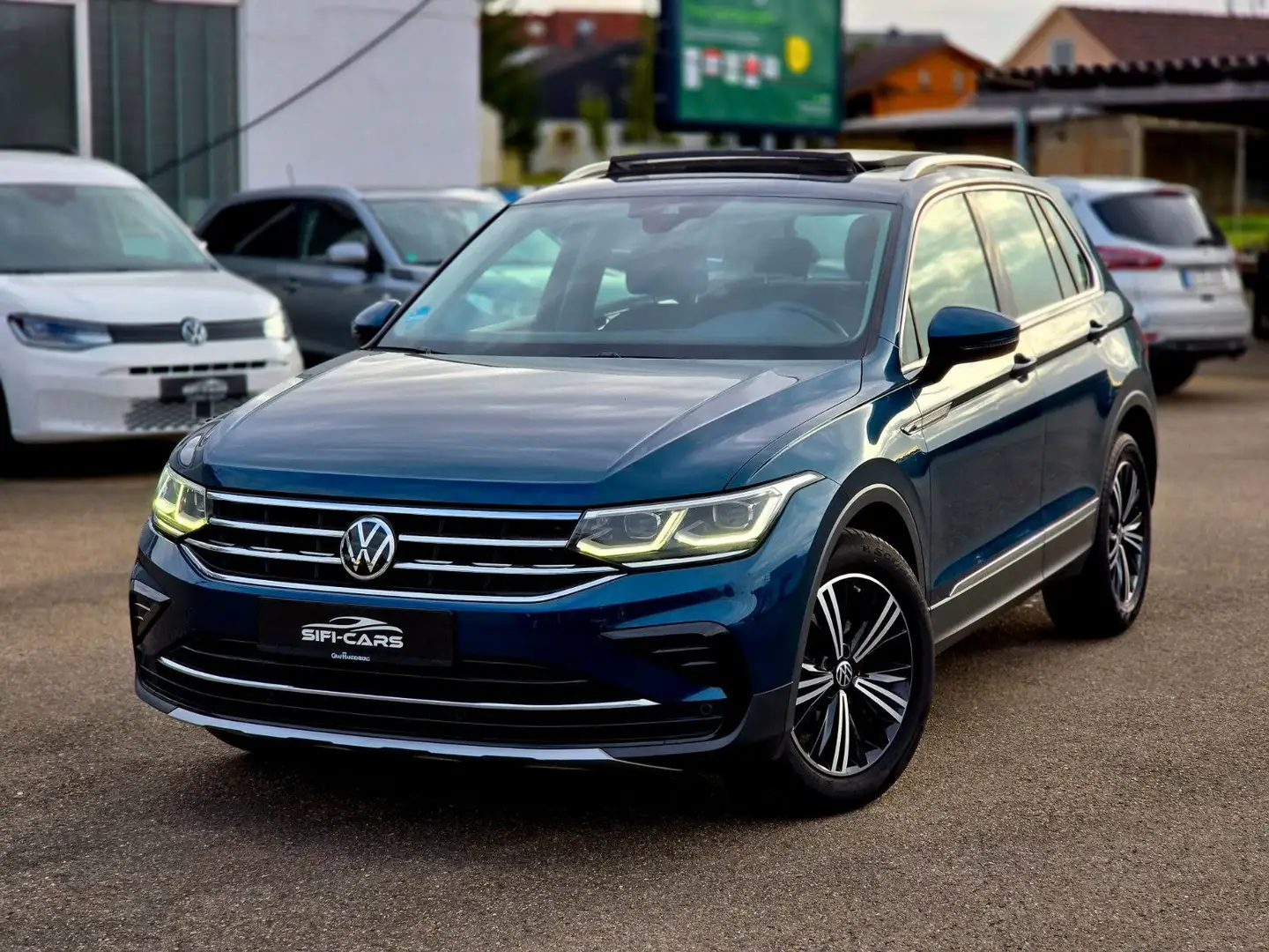 Volkswagen Tiguan 2.0 TDI*ELEGANCE*DSG*NAVI*PANO*LED*KAMERA Blau - 1