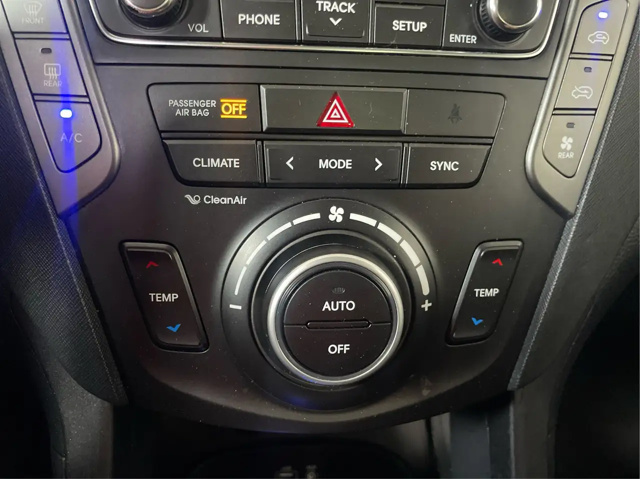 Hyundai SANTA FE photo Hyundai SANTA FE