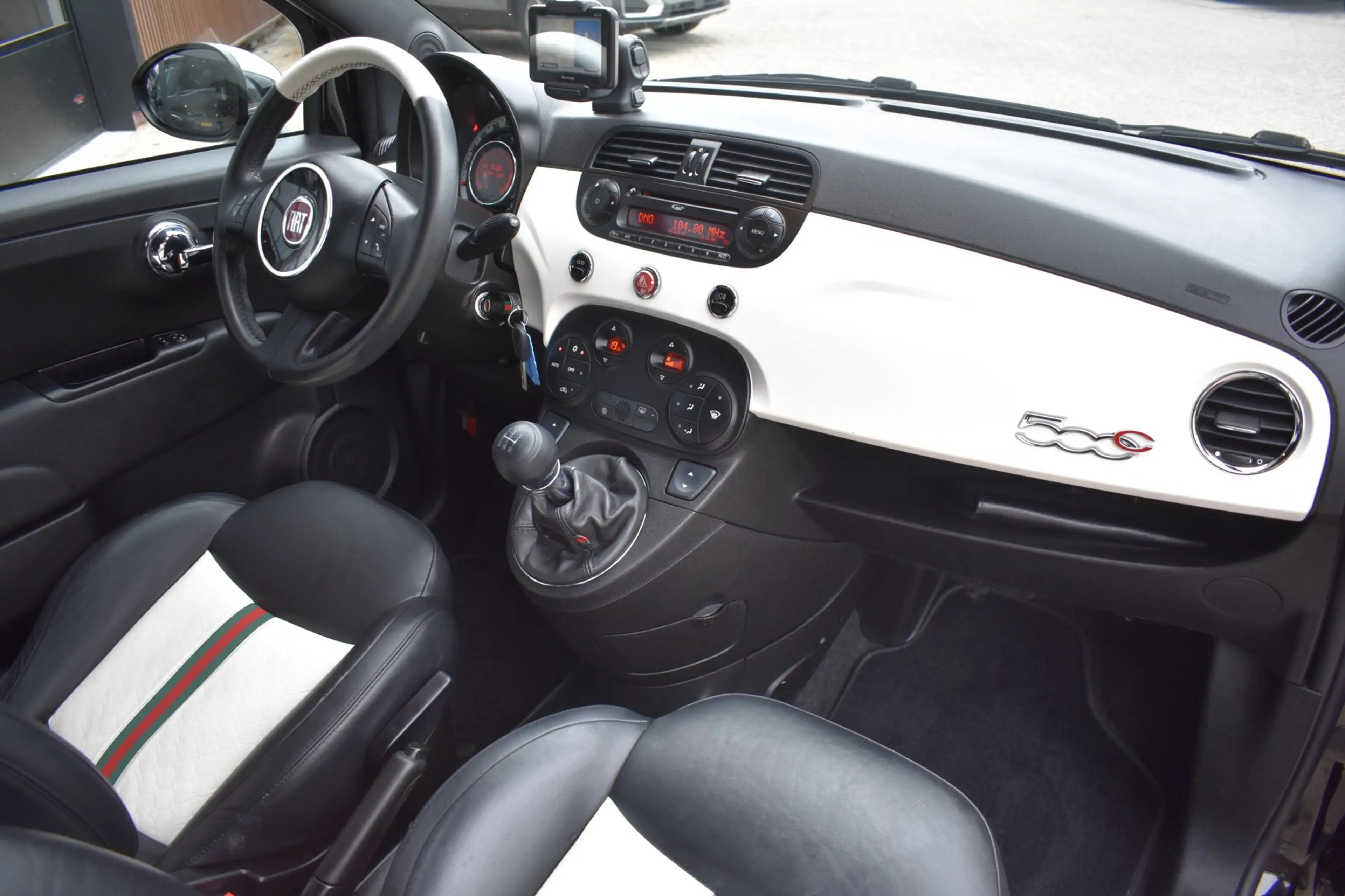 Fiat 500C 0.9 TwinAir by Gucci '13 Clima Inruil mogelijk — photo 16