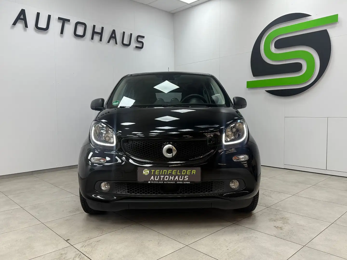 smart forFour forfour Basis Passion / TEMPOMAT / NAVI Noir - 2
