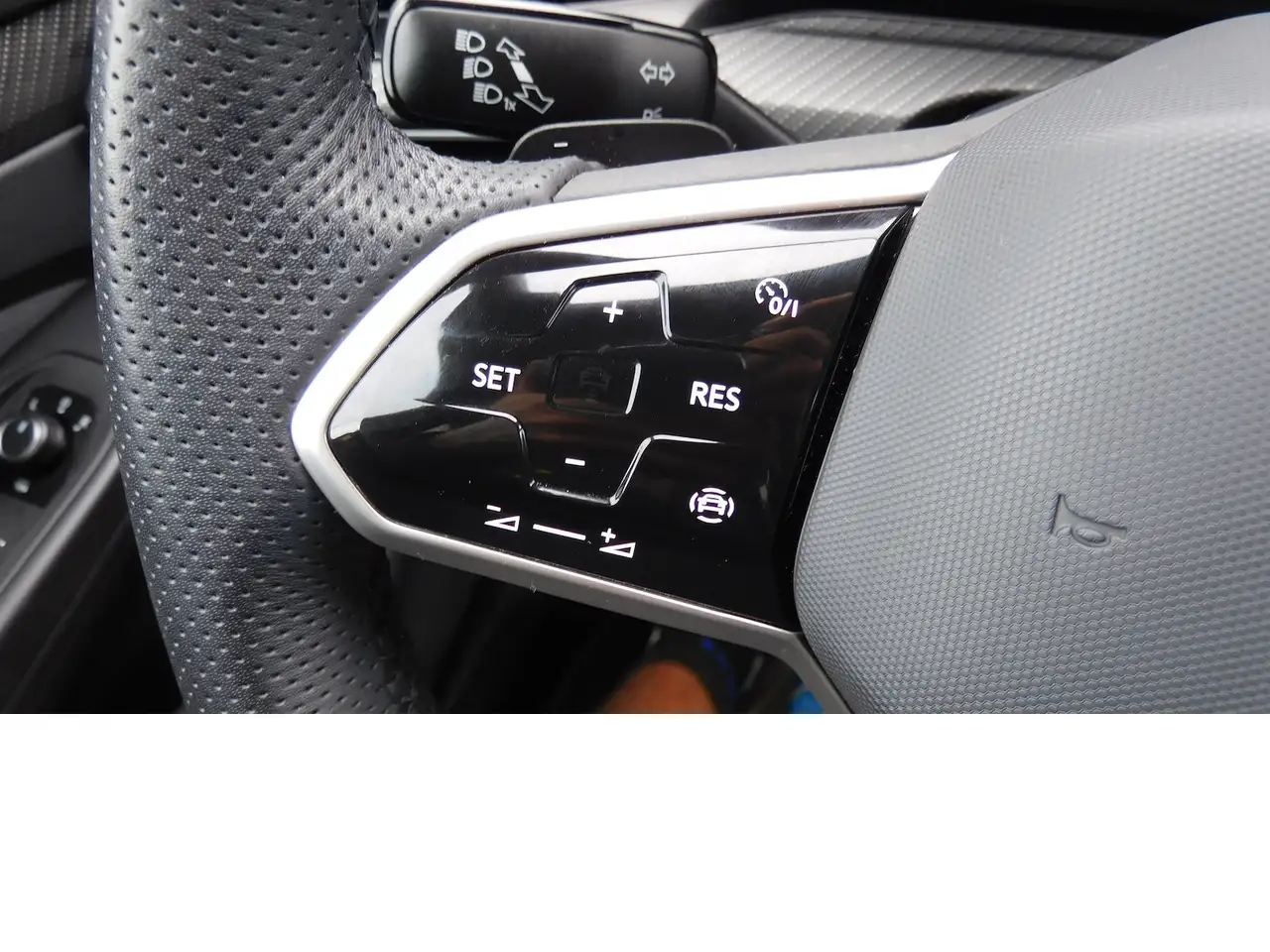 Volkswagen Golf 1.5 e TSI R-Line BMT DSG Navi Klima, миниатюра 21