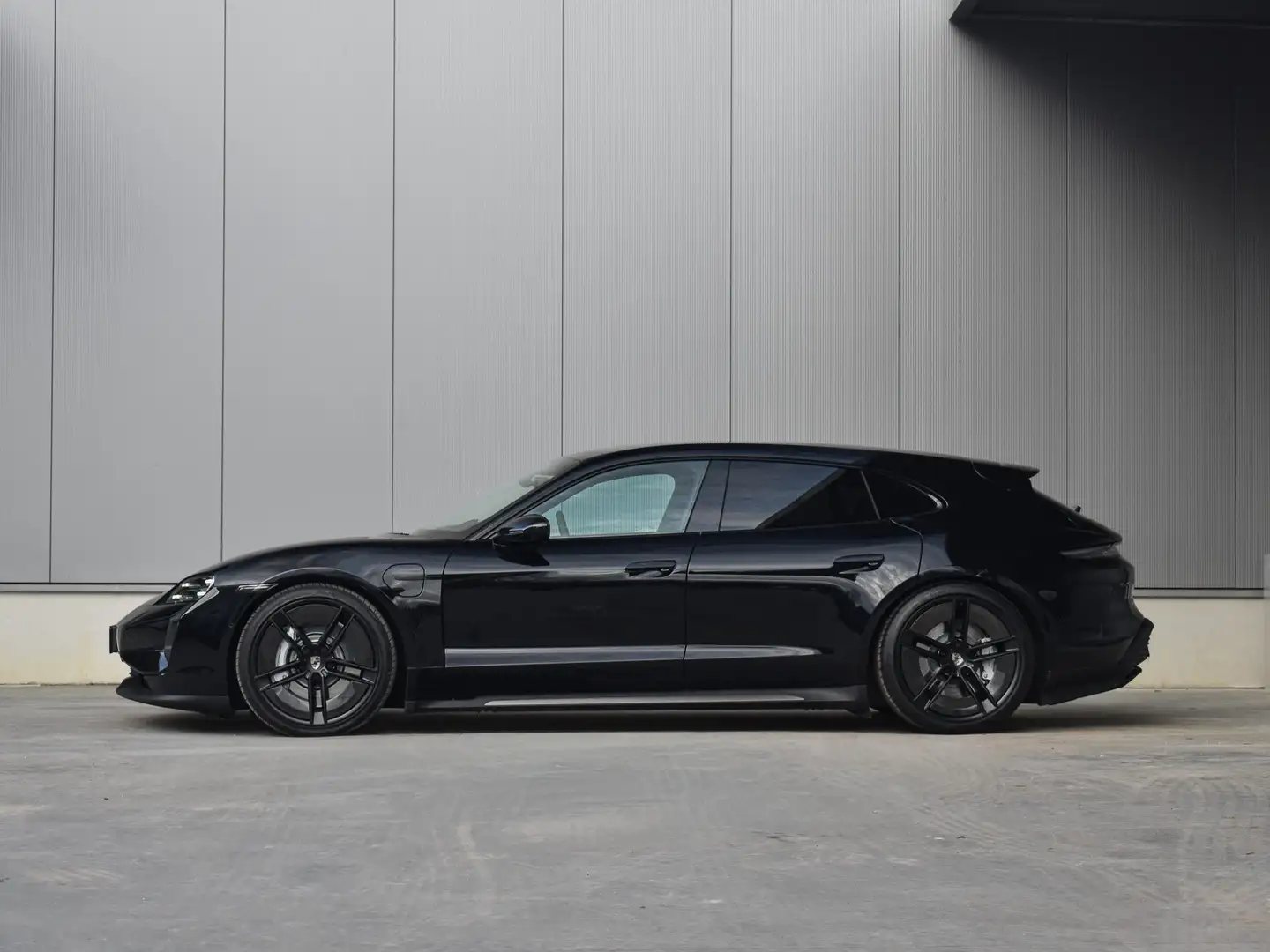 Porsche Taycan Turbo / Sport Turismo / New Model - FULL PPF Schwarz - 2