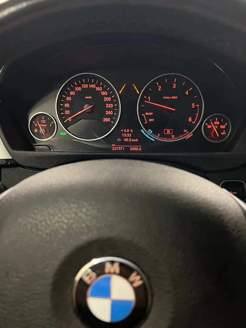 BMW 318 318d Gran Turismo Aut. Gran Turismo Schwarz - 1