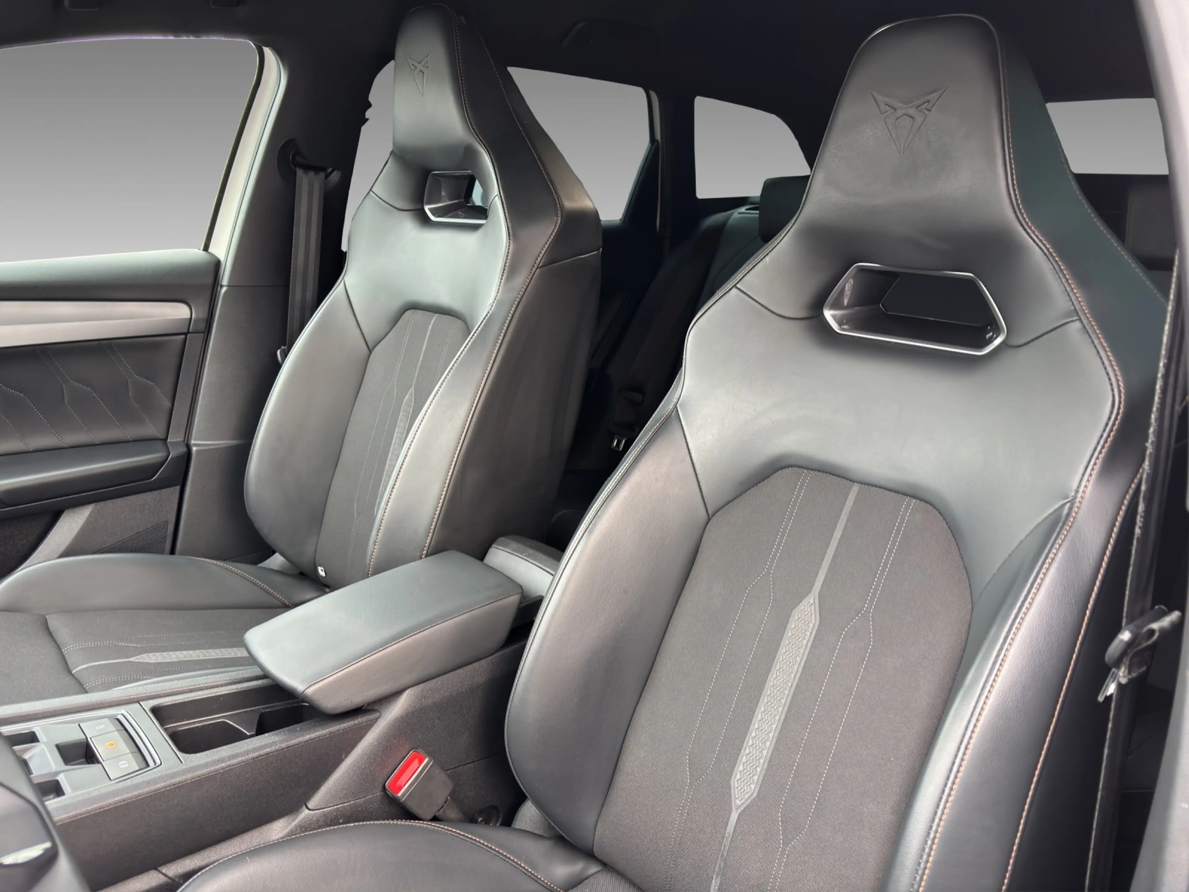 CUPRA Leon Sportstourer VZ 4Drive 19´Beats Kamera 1.Hd — photo 10