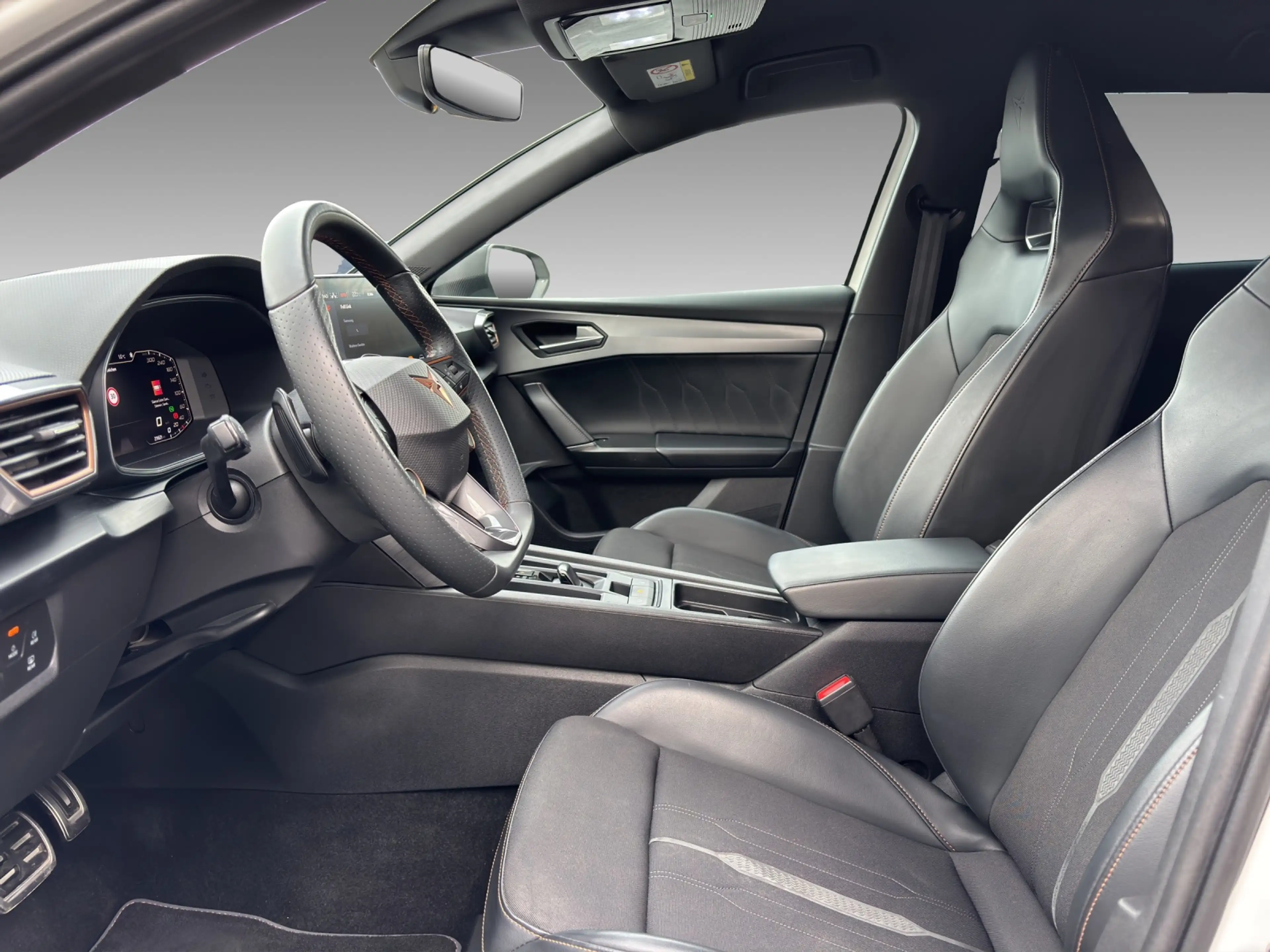 CUPRA Leon Sportstourer VZ 4Drive 19´Beats Kamera 1.Hd — photo 6