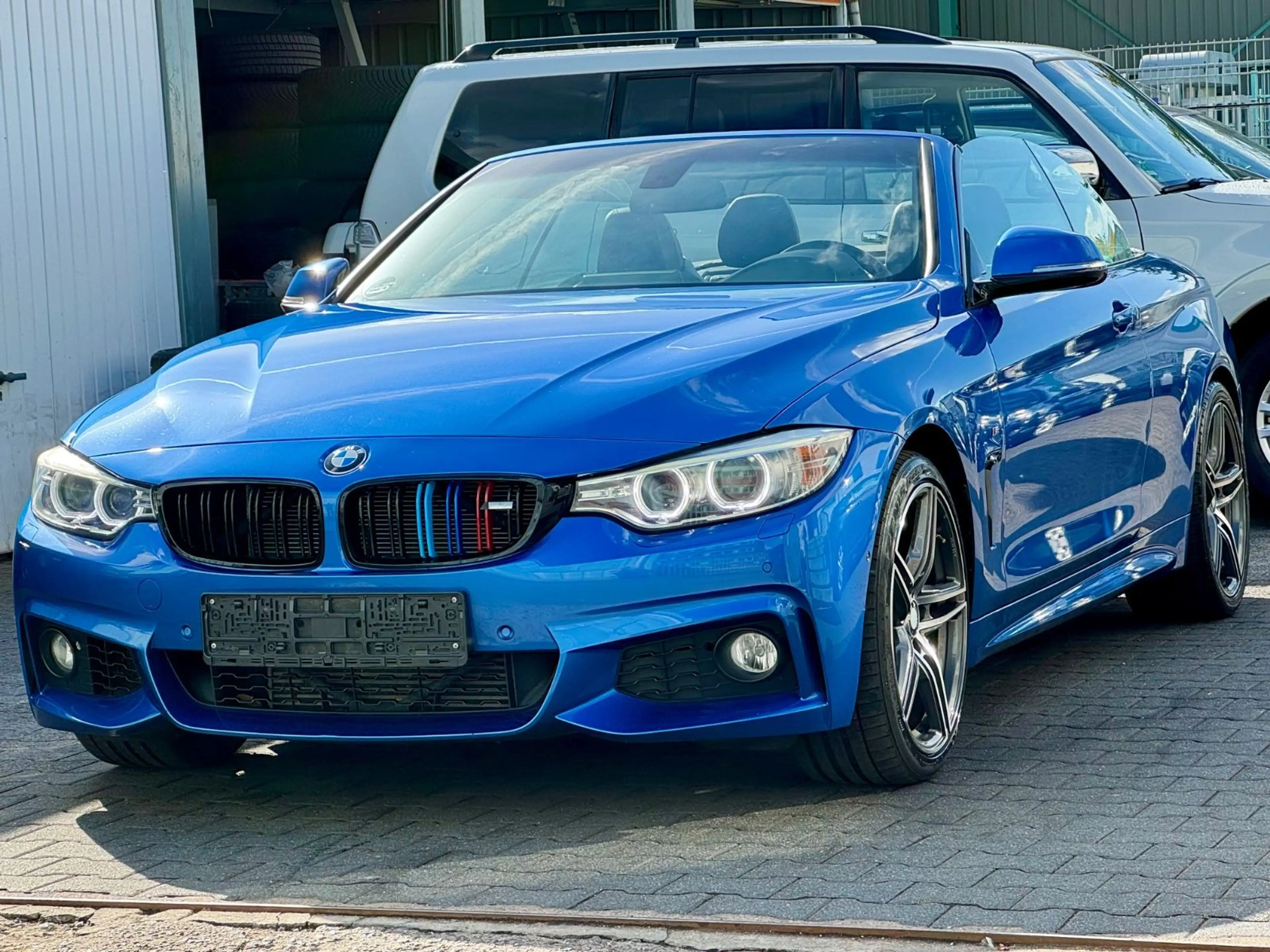BMW 435 i Cabrio M Sport Aut. | Eisenmann | Surround
