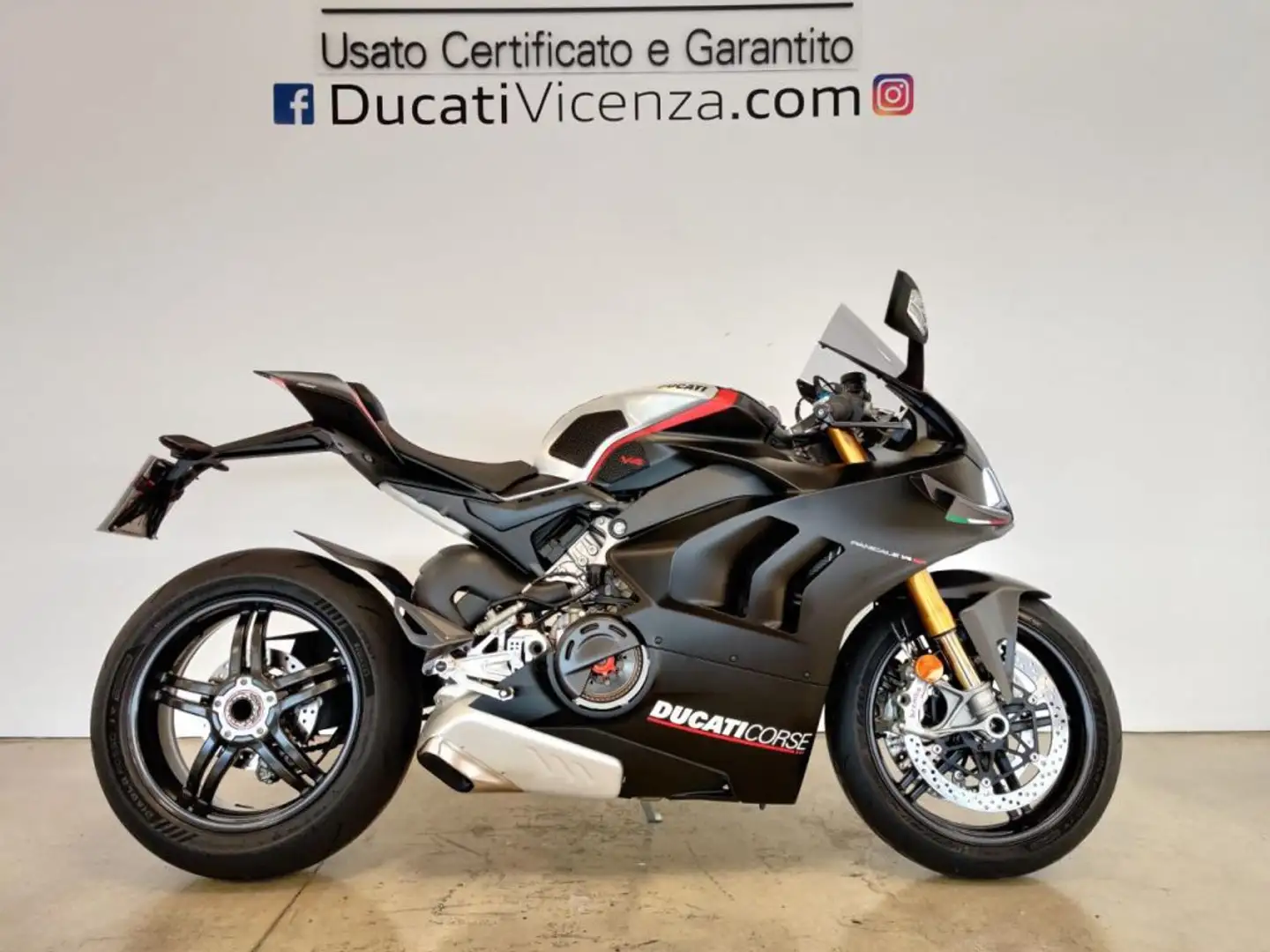 Ducati Panigale V4 SP Czarny - 1