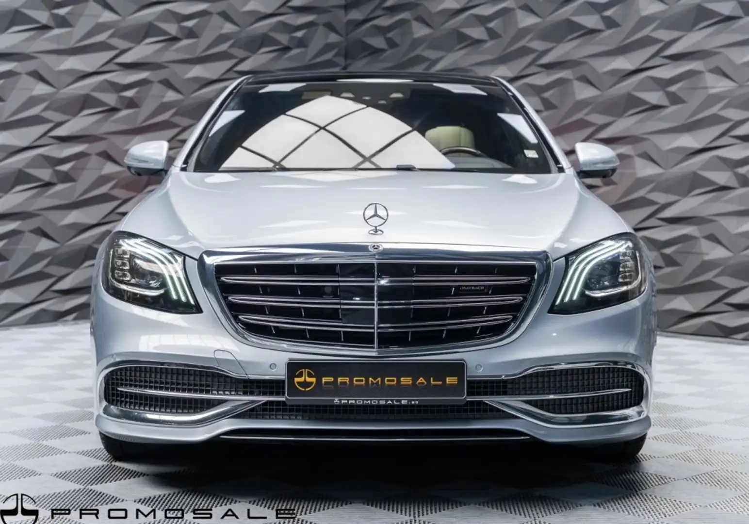 Mercedes-Benz S 560 Maybach 4Matic Aut. Gris - 2