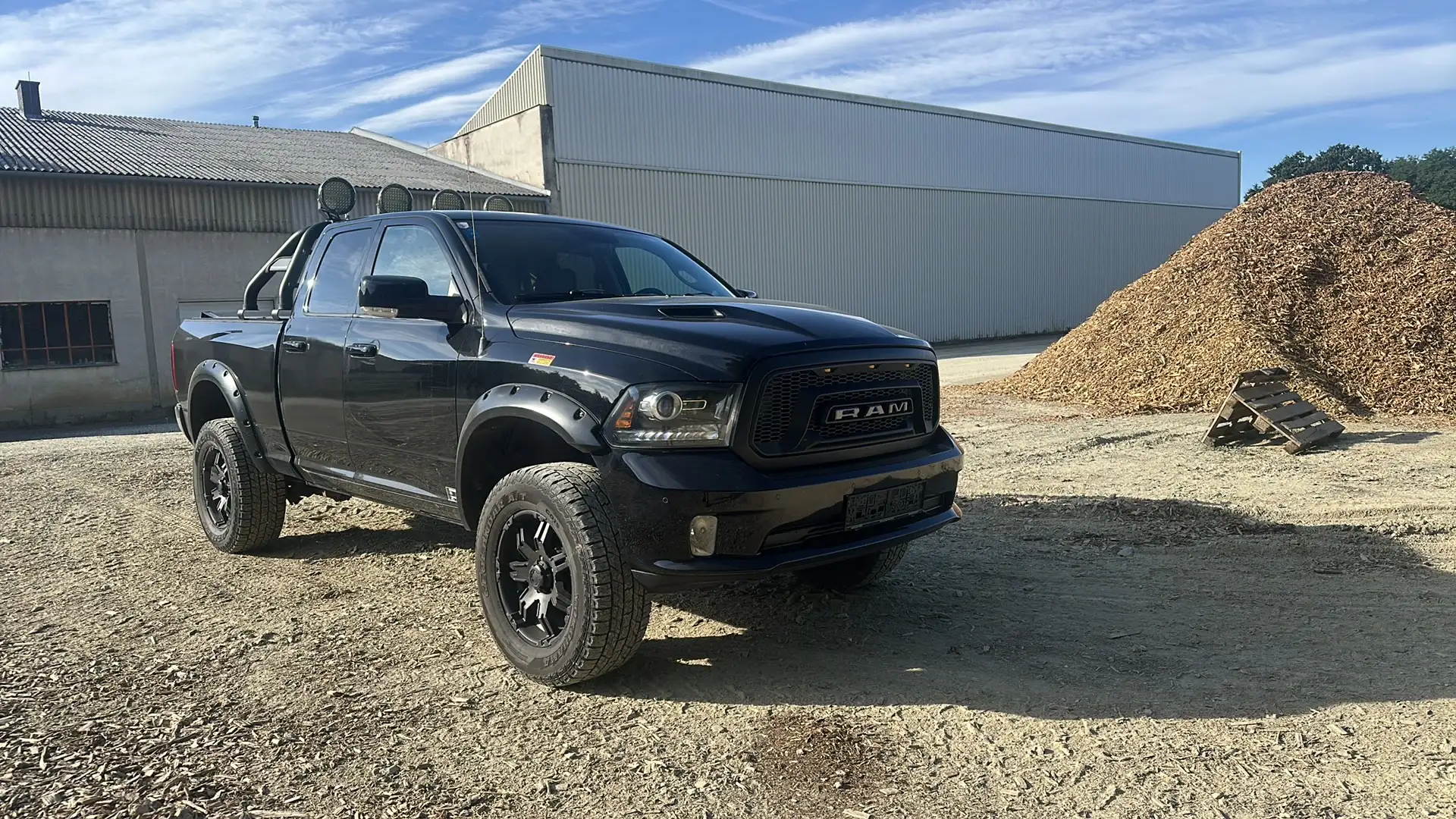 Dodge RAM Sport - 1