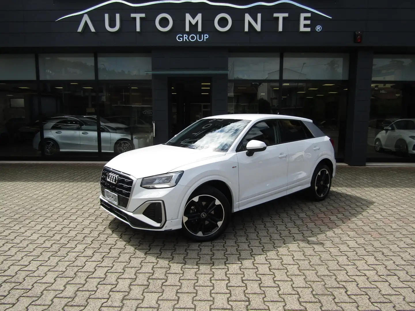 Audi Q2 30 1.0 TFSI 110CV CAMBIO MANUALE, NEOPATENTATI Wit - 1