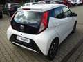 Toyota Aygo x-play Team D Weiß - thumbnail 4