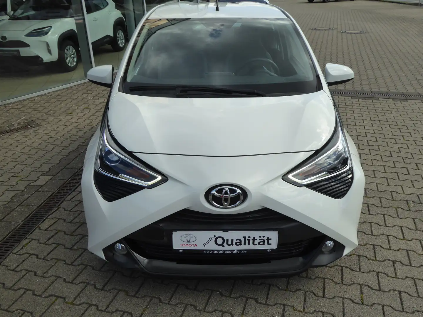 Toyota Aygo x-play Team D Weiß - 2