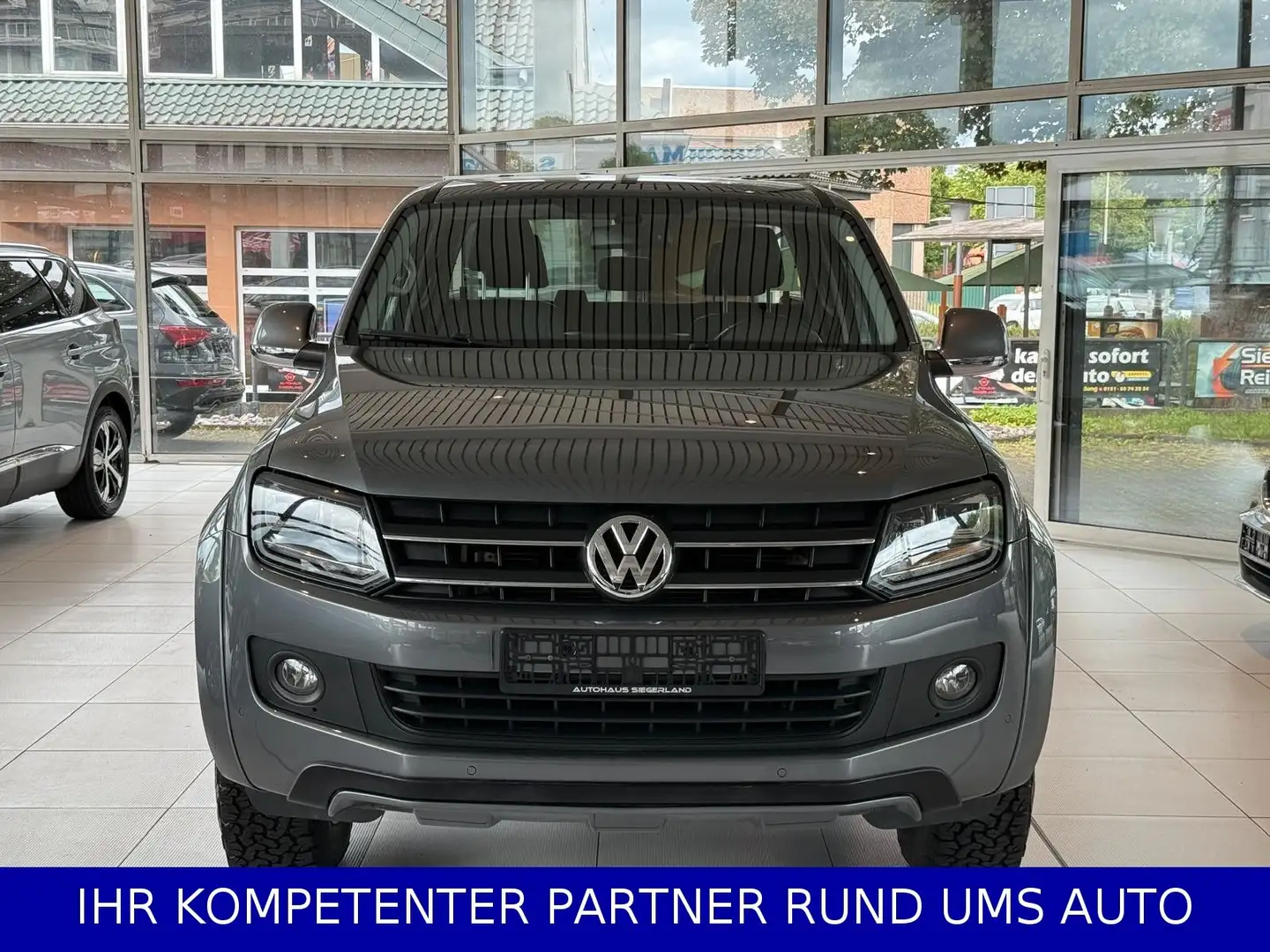 Volkswagen Amarok Canyon DoubleCab 4Motion/Navi/Kamera Grau - 2