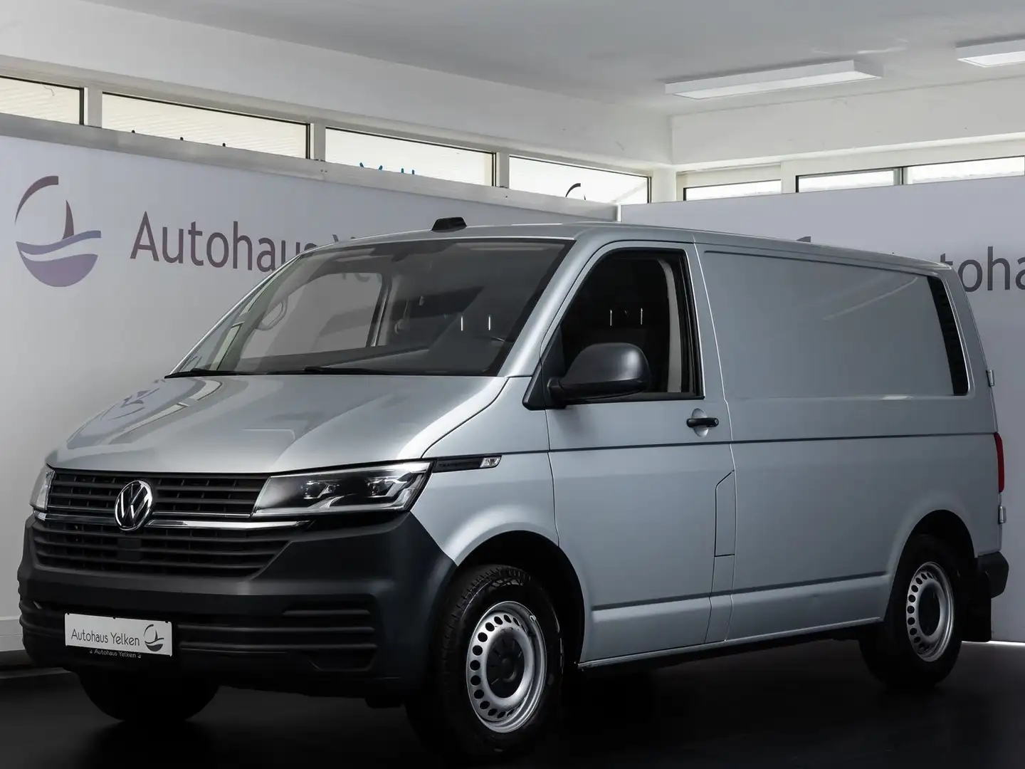 Volkswagen T6 Transporter T6.1 Transporter 2.0 TDI *ACC*LED*ZUHEIZER Silber - 2