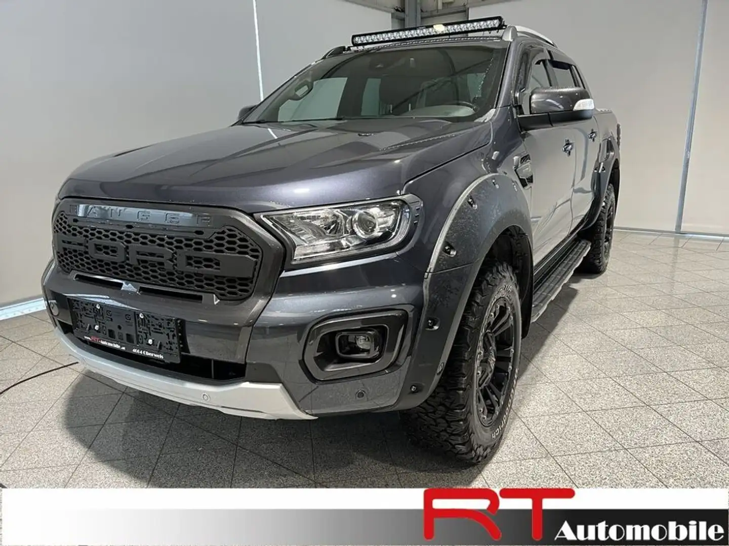Ford Ranger Doppelkabine 4X4 Wildtrak Šedá - 1