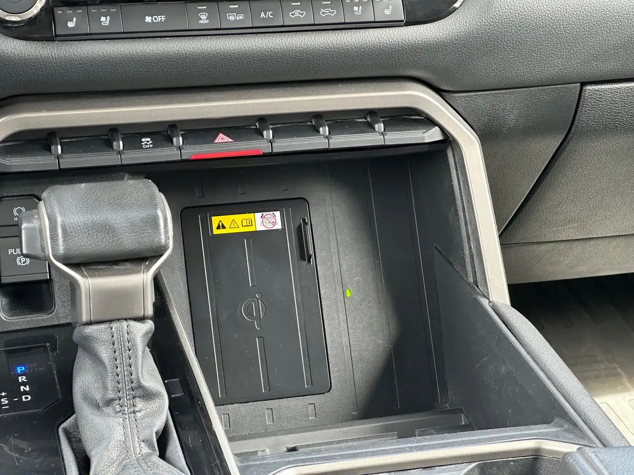 Toyota Tundra снимка Toyota Tundra