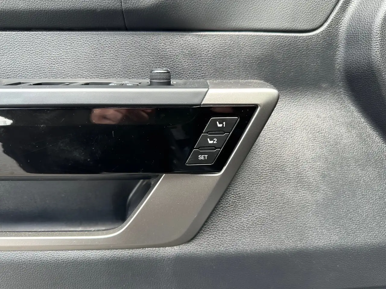 Toyota Tundra снимка Toyota Tundra