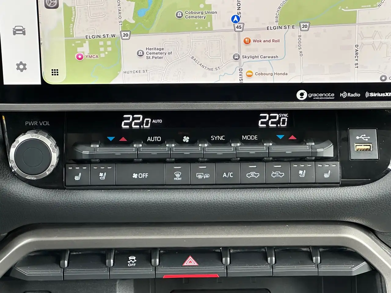 Toyota Tundra снимка Toyota Tundra