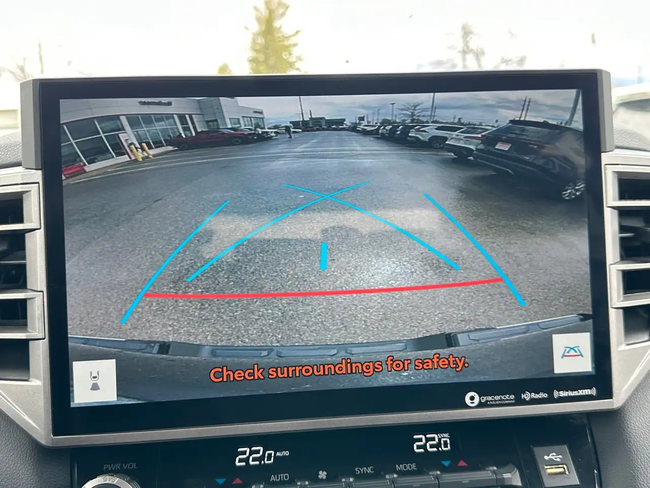 Toyota Tundra снимка Toyota Tundra
