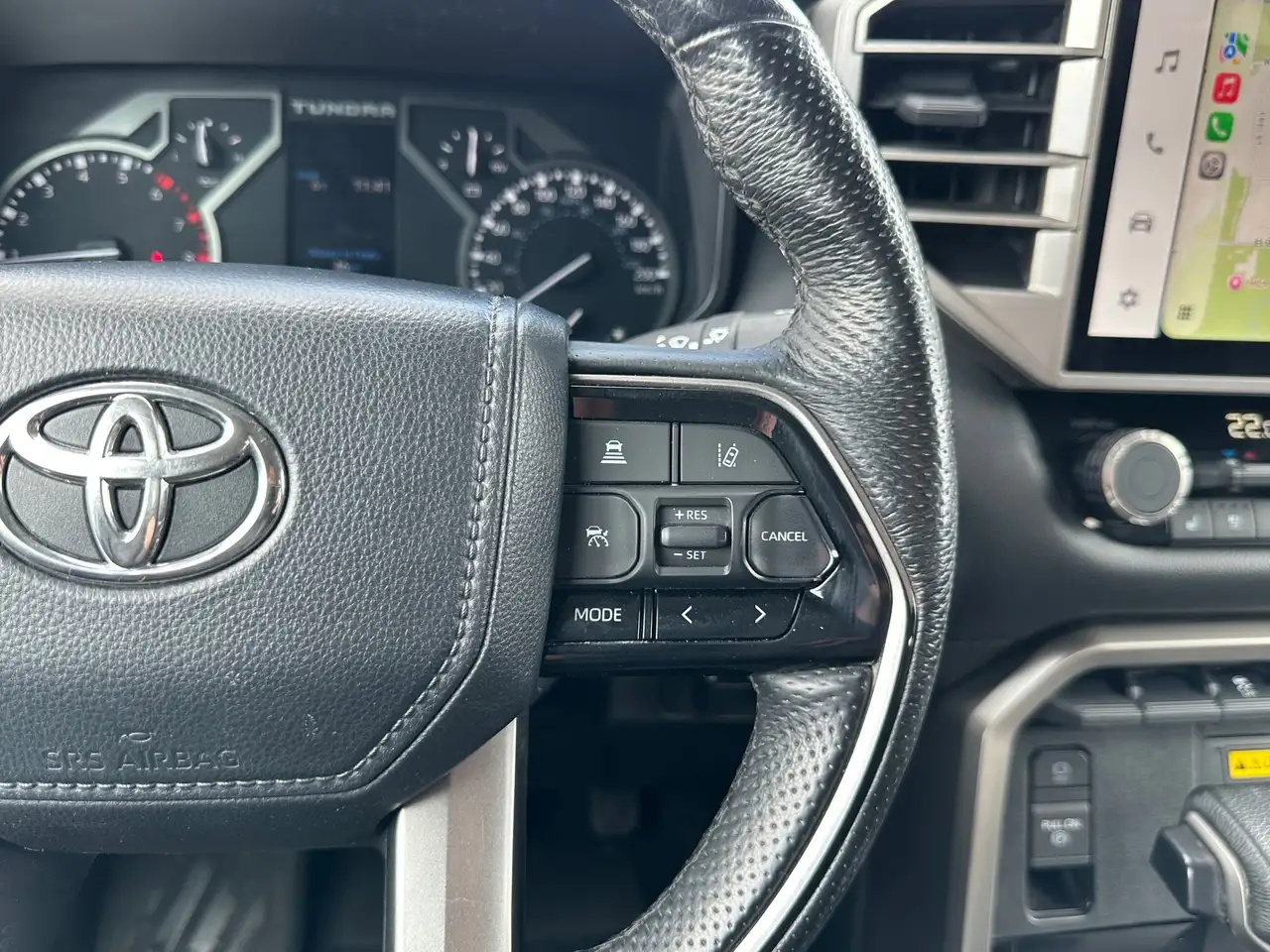 Toyota Tundra снимка Toyota Tundra