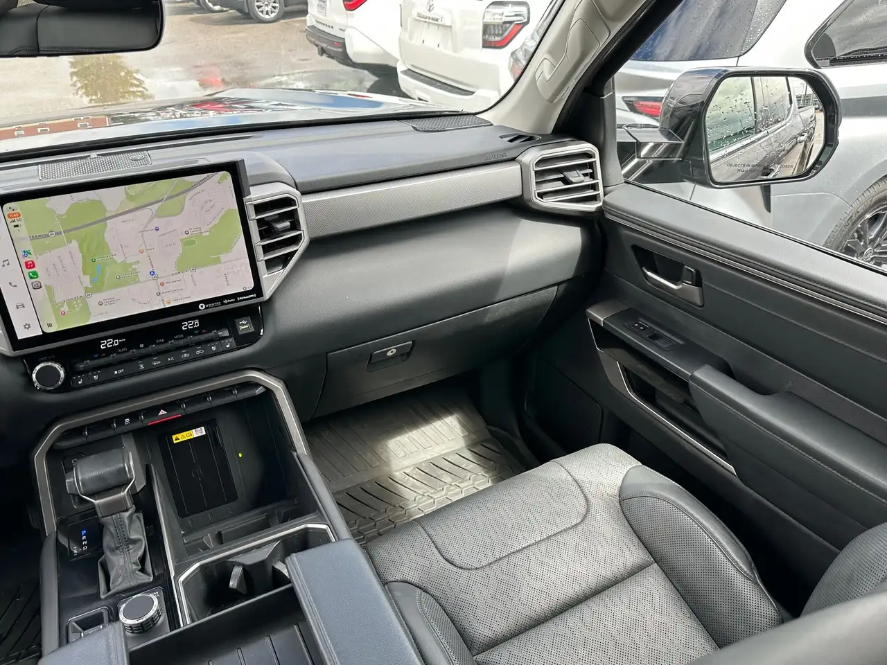 Toyota Tundra снимка Toyota Tundra
