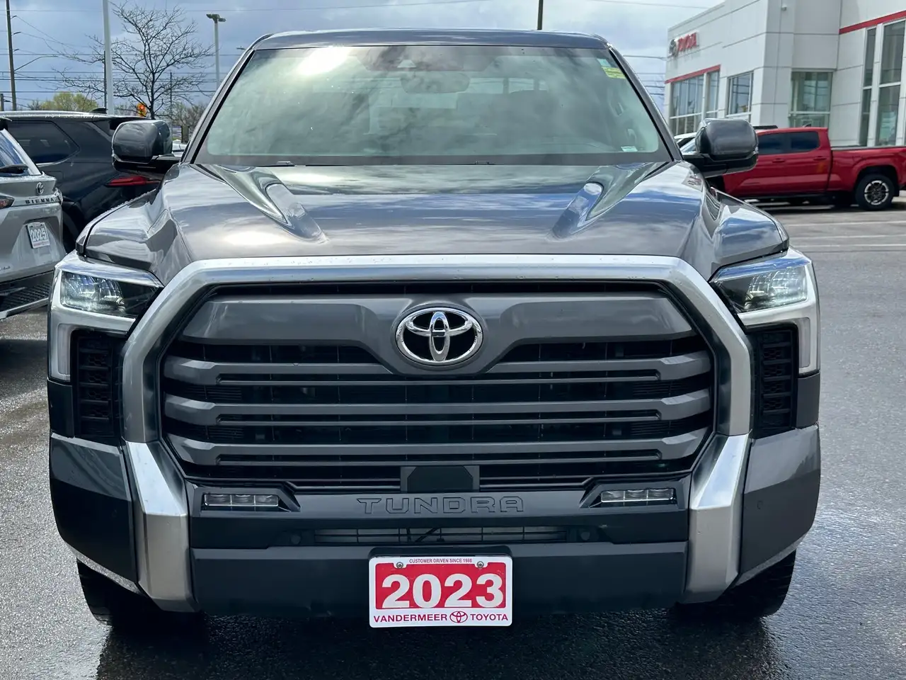 Toyota Tundra снимка Toyota Tundra
