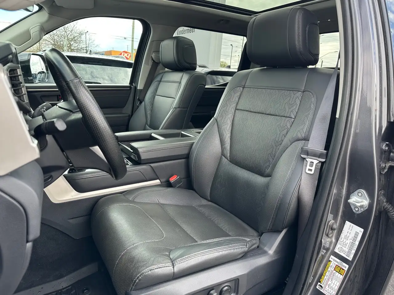 Toyota Tundra снимка Toyota Tundra