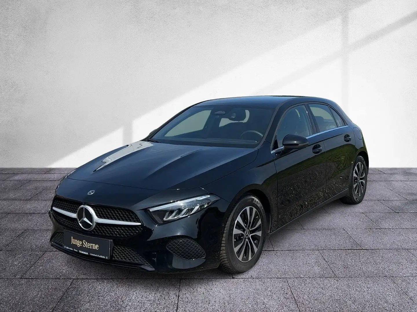 Mercedes-Benz A 180 d Kompaktlimousine ADVANCED LED RKam Shz Schwarz - 2
