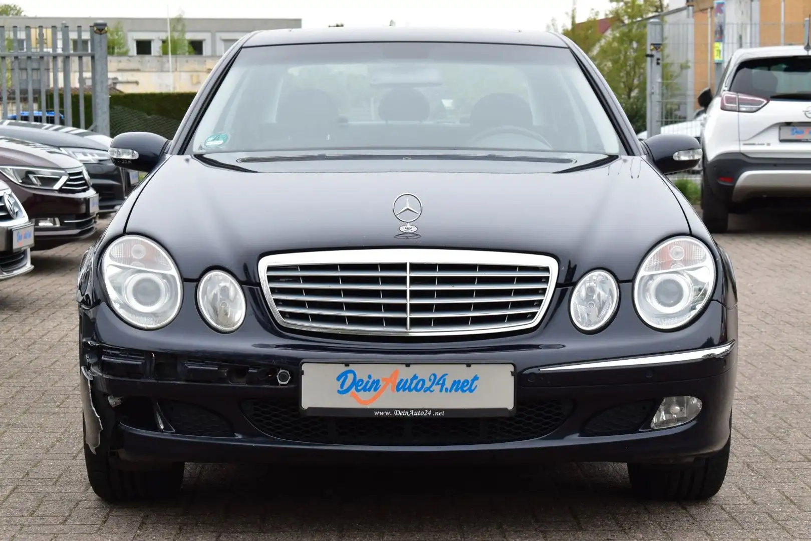 Mercedes-Benz E 240 Lim. AUT.| Klimaaut.| Tempo.|PDC|TÜV|EL.FH Blue - 2