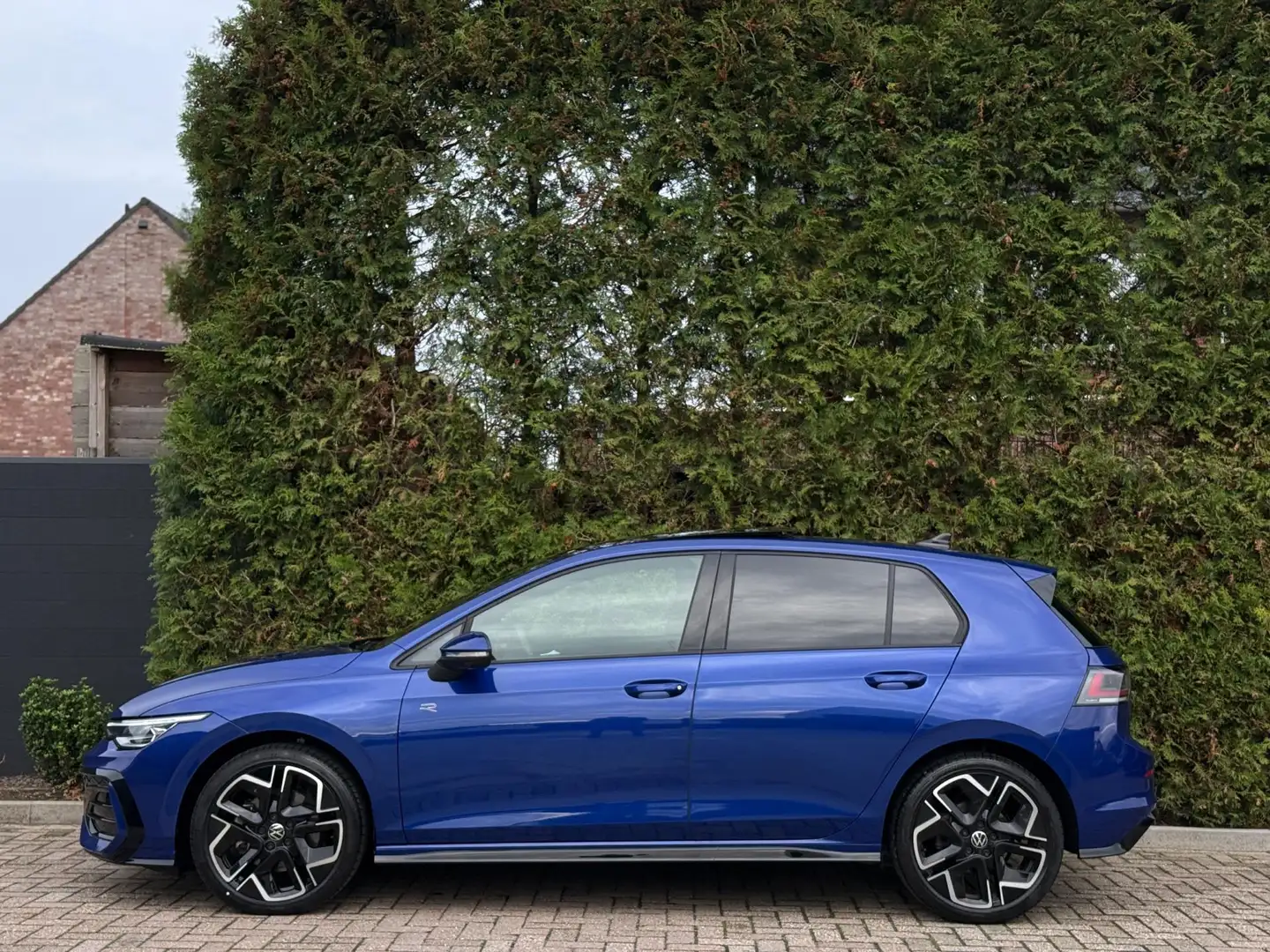 Volkswagen Golf 8.5 2.0 TDI 3x R-Line Panorama IQ CarPlay HK Bleu - 2
