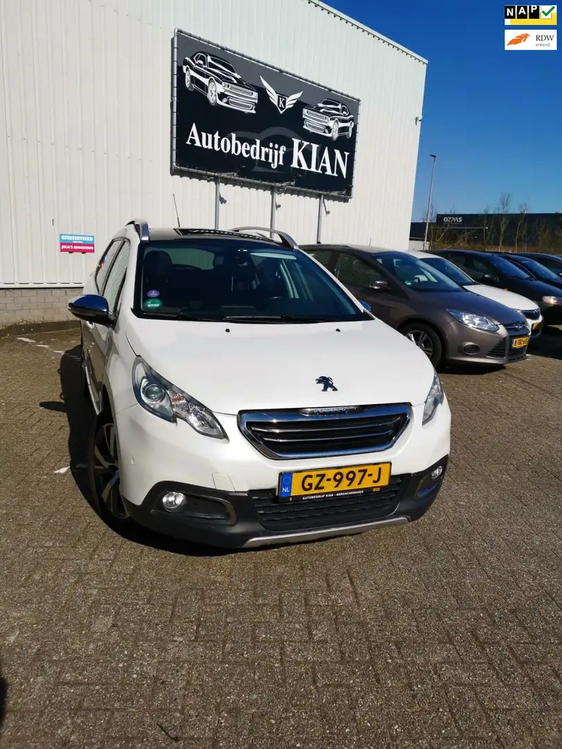 Peugeot 2008 1.2 PureTech Féline Wit - 1