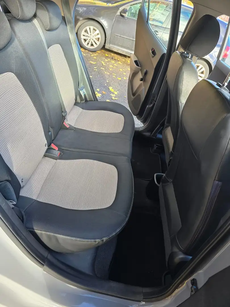 Hyundai i10 1.0 Intro Edition - 2