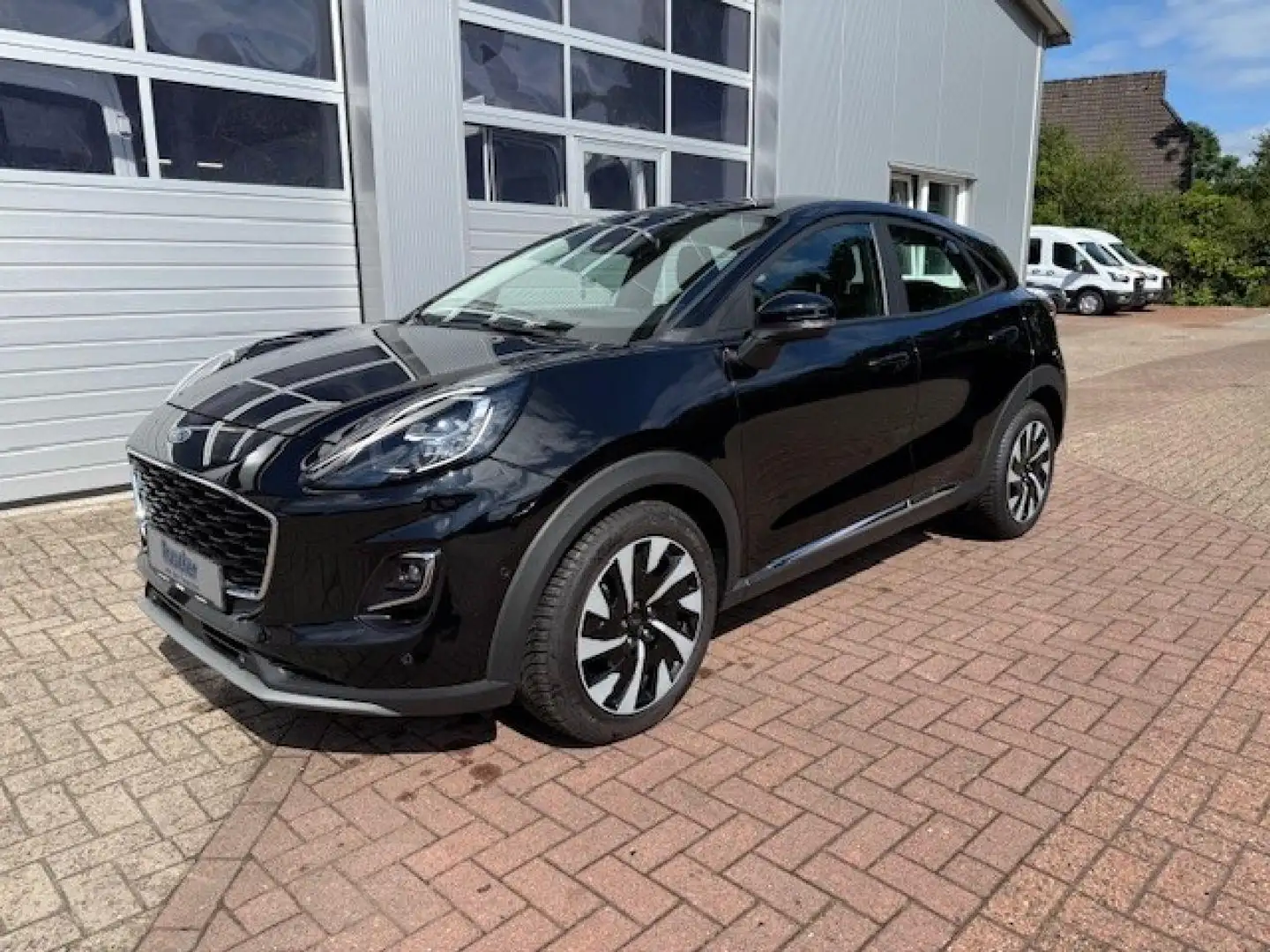 Ford Puma Titanium Schwarz - 1